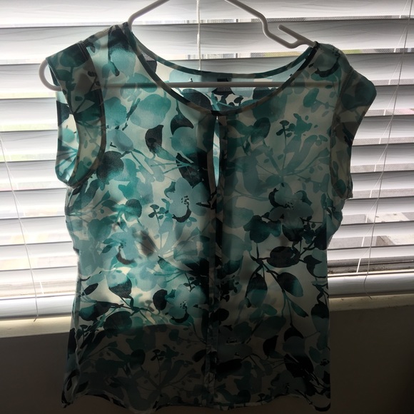 blouse - Picture 2 of 2